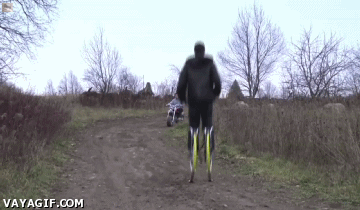 Skákacie topánky a motorka Skákacie topánky a motorka