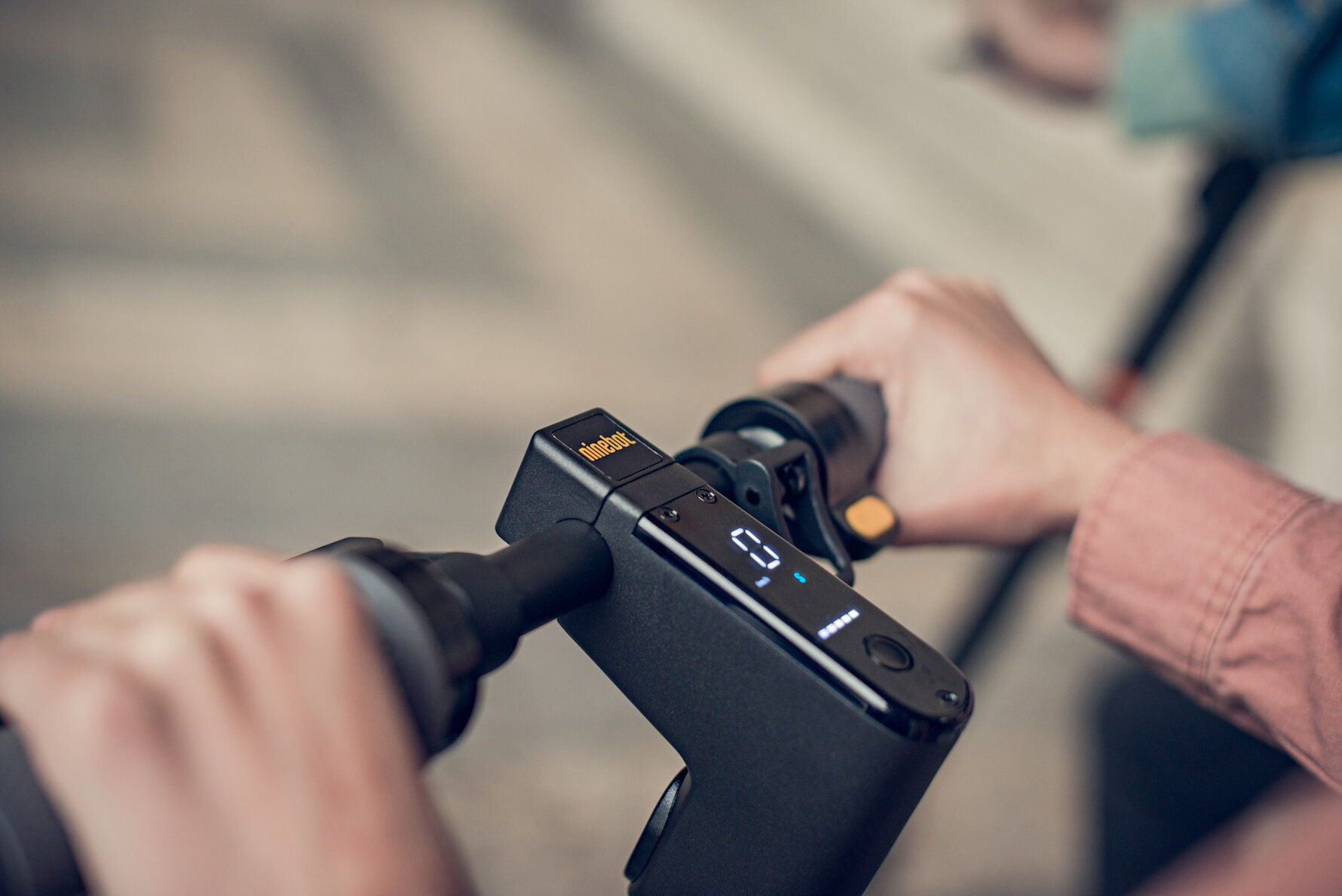 Elektrická koloběžka Ninebot by Segway MAX G30 vás ohromí extra dlouhým dojezdem